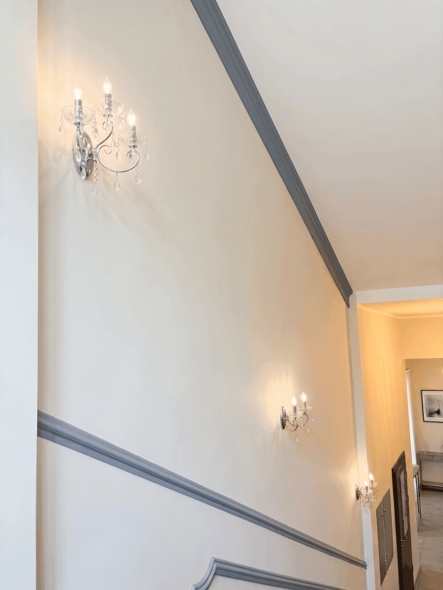 Remont klatki schodowej, wykonanie gładzi gipsowej na ścianach, malowanie, wymiana instalacji elektrycznej, montaż balustrad - Kamienica Piotrkowska 29, Łódź